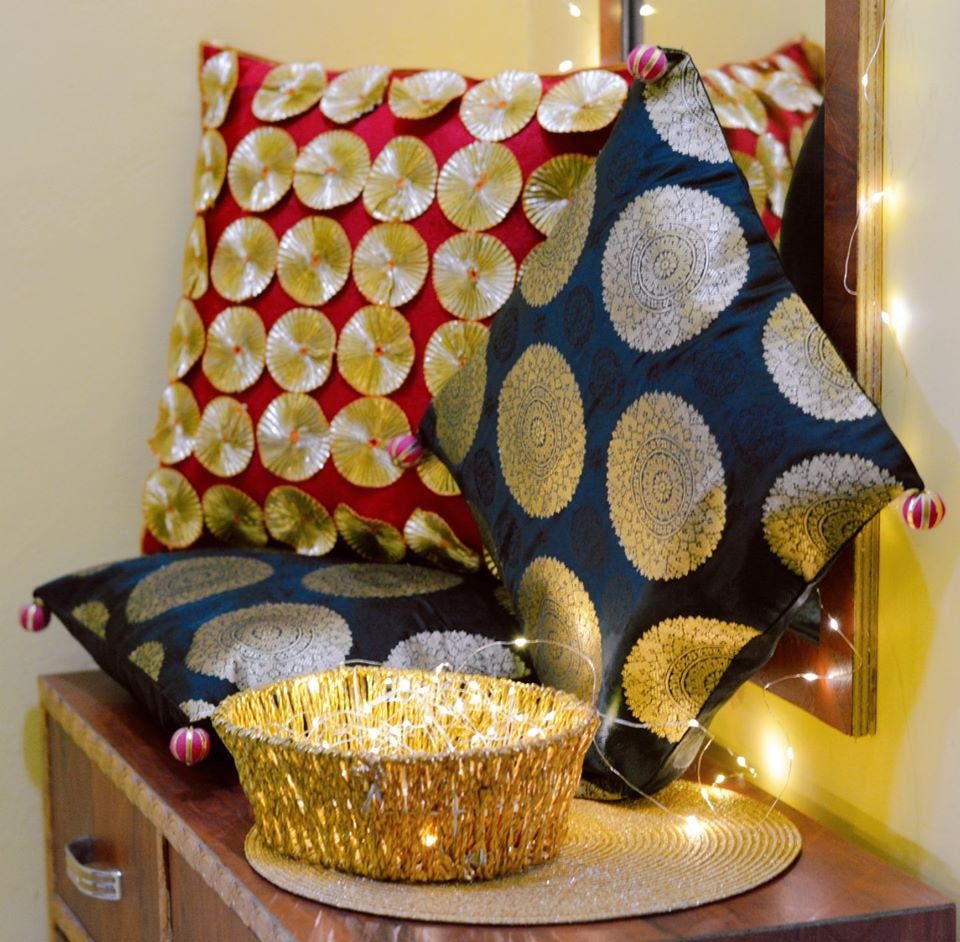 Classy Black / Red Cushion Covers